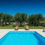Pomer * Pula